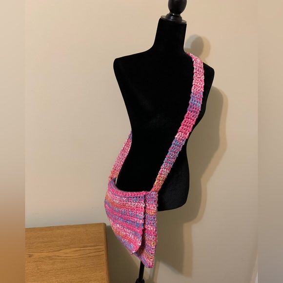 Crossbody Bag Handmade Crocheted - Picture 3 of 14